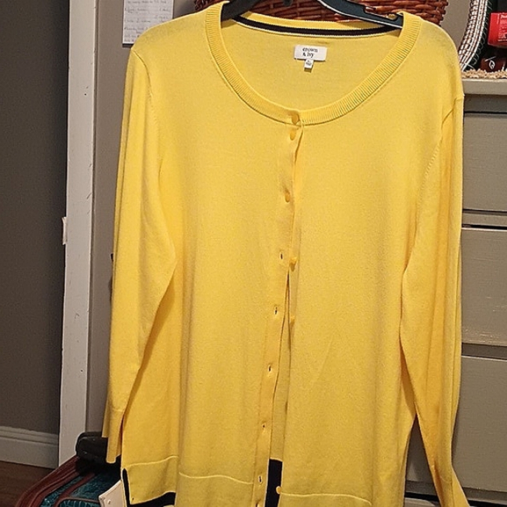 Crown and Ivy Yellow Sweater with Black Trim